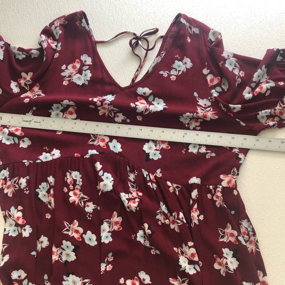 Lane Bryant Floral Back Tie 3/4 Sleeve Top - Picture 6 of 7